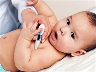 新生儿多少度算发烧？妈妈怎样正确量宝宝体温