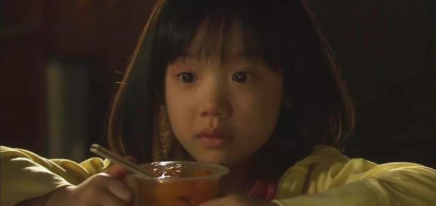 看父母脸色长大的孩子,未来会多苦?
