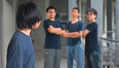“妈妈说，我是一个废物！！”
