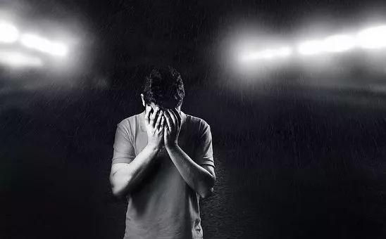 成不了“别人家的孩子”,父母就没有责任了吗?