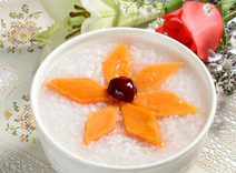 苏子茯苓苡米粥