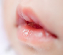 新生儿打嗝怎么办2
