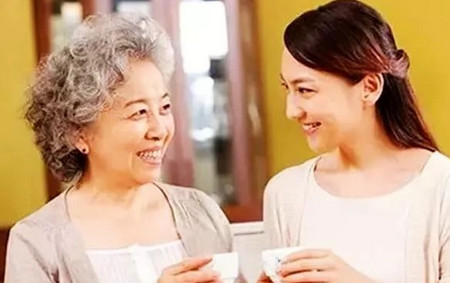 如果家里老人有这4种特征，就别再让她们帮忙带娃了！