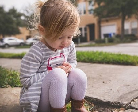 孩子有社交恐惧症，与原生家庭有着密切的联系！