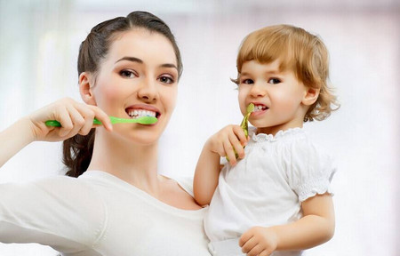 孩子若有这5种特征，说明他一定很爱妈妈！
