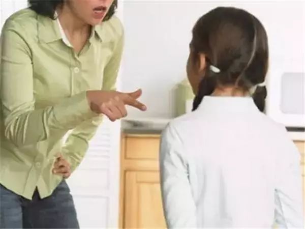 你喜欢拿自家宝宝的短板去跟别家宝宝的优点对比吗?