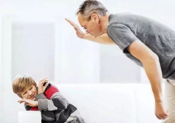 你还在用“打”来惩罚孩子?这两种惩罚可比“打”有效多了