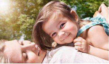 孩子情商超群的5种表现，中了4条长大后“大出息”