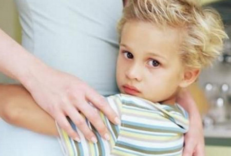 孩子太黏妈妈？可能是妈妈做错了这几件事