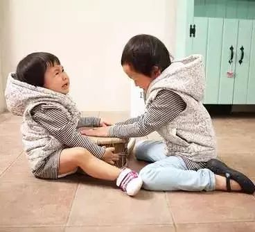 爸爸妈妈，为什么你们要天黑才回来？