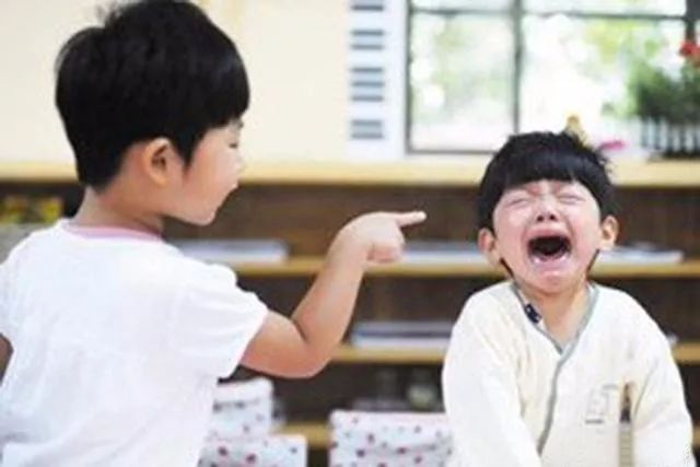 这五种孩子最容易被欺负，看看你家娃，是其一吗？