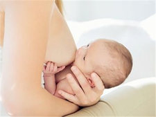 新生儿吃母乳一次吃多久2