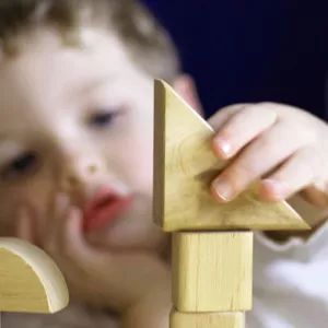 为什么宝宝总是分心、走神？7招提升专注力！