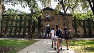 为什么一定要逼孩子去好学校?这个理由让你足够服气!