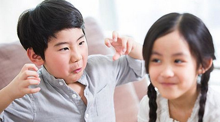 孩子有这四种表现,家长要及时纠正!晚了可就惨了......