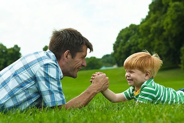 怎么为青春期的男孩挑选一个“引导者”?