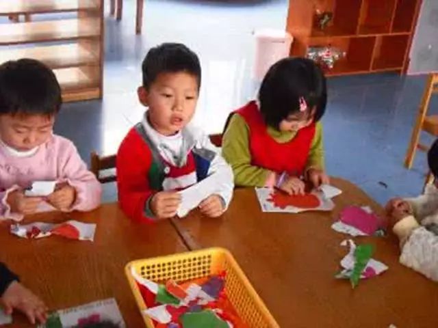 园长告诉你:孩子这个年龄千万别上幼儿园!