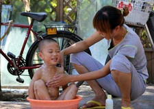 孩子三岁后,就不要带去这2个地方了!会造成心理阴影的