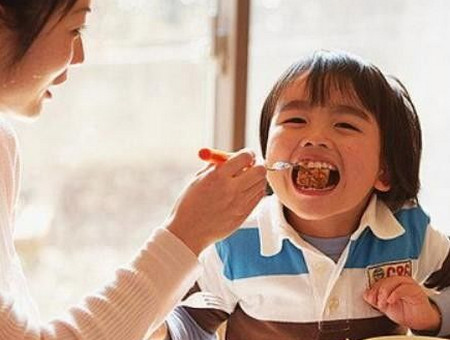 同事的孩子从小惯到大,却考了个牛逼的大学,原因居然是这样!