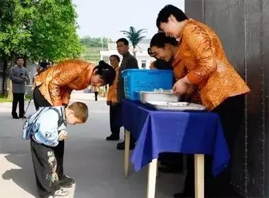 孩子,你可以不优秀,但绝不能没教养!家长必看~