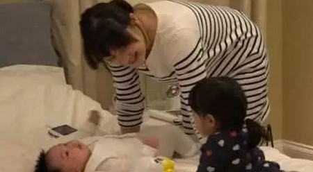 遇到个耐心细心的老师,宝贝每天都高高兴兴地去幼儿园!