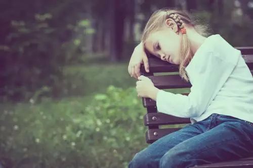 孩子有这3种表现时,妈妈要必须及时纠正!不然会耽误了孩子