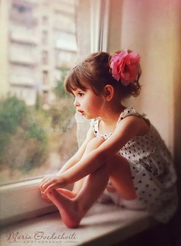 妈妈,就算你把我推下了楼,我也依然爱你