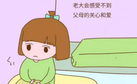 弟弟撕了姐姐的作业,妈妈反而责怪姐姐不懂事!