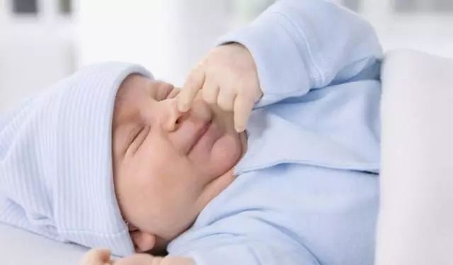 除了哭声，新生宝宝的这些声音爸妈也要了解！
