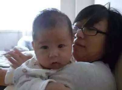 儿子突然不会走路, 寻医未果急坏了父母, 结果医生一句话让孩子健步如飞......