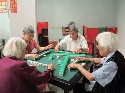 婆婆不习惯城市生活, 带孙子回农村, 妈妈回老家看到脏兮兮孩子, 气昏了头