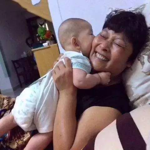迷信害人!以为宝宝“吓掉魂”,结果乱叫宝宝......