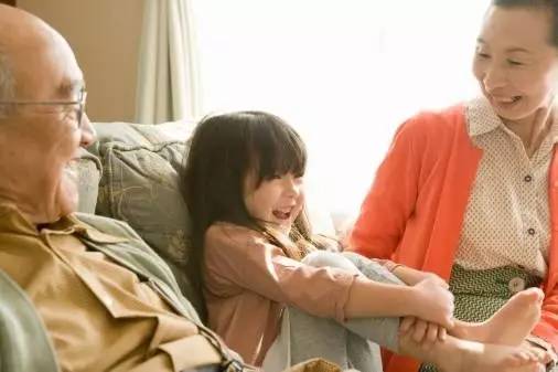 孩子长大后是否孝顺，就看有没有这4点啦~