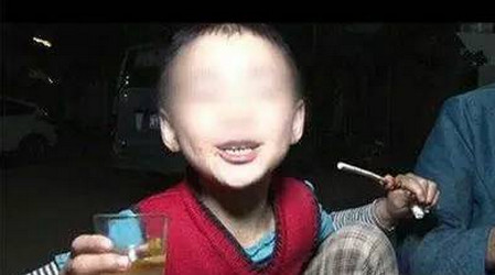 怎样带孩子，孩子就会怎样？以身作则不是说来玩玩而已！