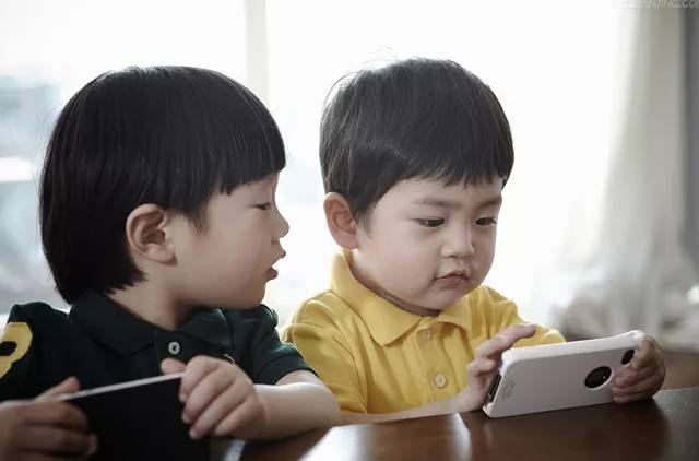 "你再玩手机，我就扔了！"比这句话更有效的是这5招！