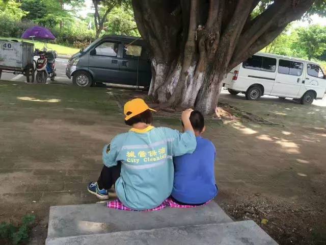 最悲哀的教育,就是把普通家庭的孩子,养成了富二代!!!