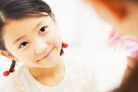 孩子见到人不叫，就是没教养？上不得台面的东西？！