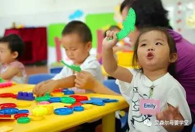 不比不知道，一比吓一跳！3周岁的女儿跟隔壁同岁宝宝的对比，让我深深地沉默了