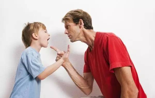 孩子顶嘴竟然是好事？原来聪明的父母都用这6招！