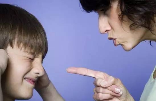 孩子顶嘴竟然是好事？原来聪明的父母都用这6招！