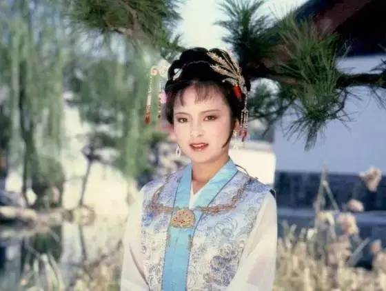 《红楼梦》里那个原生家庭不够好的孩子，如何接近自己想要的人生？