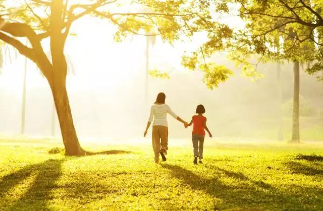 孩子争强好胜、不合群,问题出在哪儿?