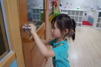 我们还能陪孩子多久？看着看着就哭了