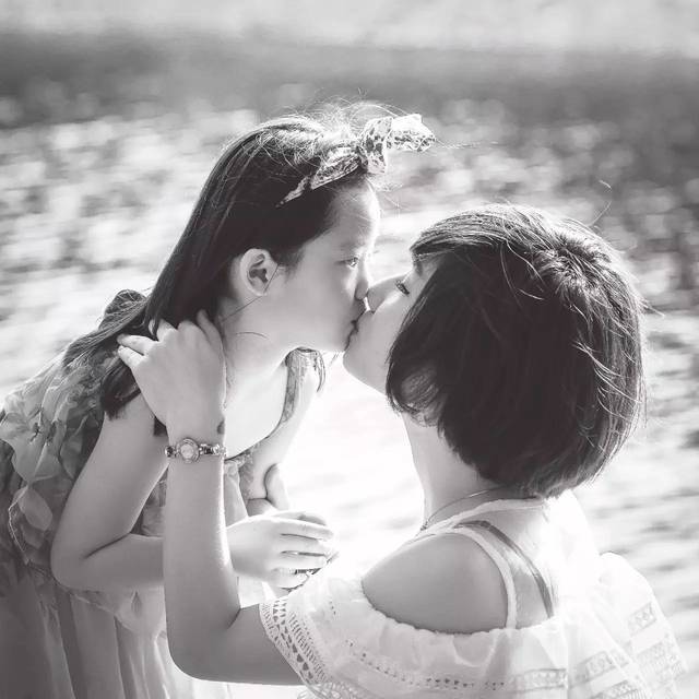 女儿，是用来疼的