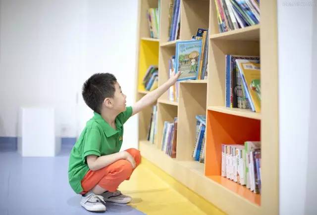 被“科学育儿”逼疯的妈妈们，你们哪里无辜啦？