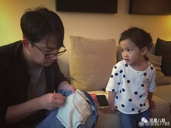 黄磊三胎终于得子，“执意”要儿子就是重男轻女吗？