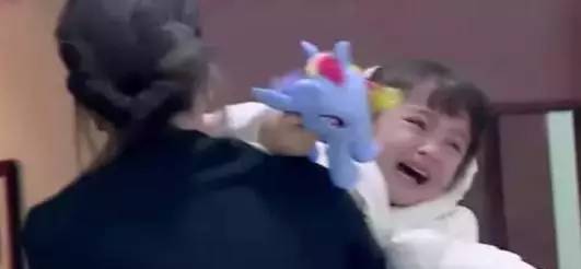 内心不够强大的父母，会养出什么样的孩子？