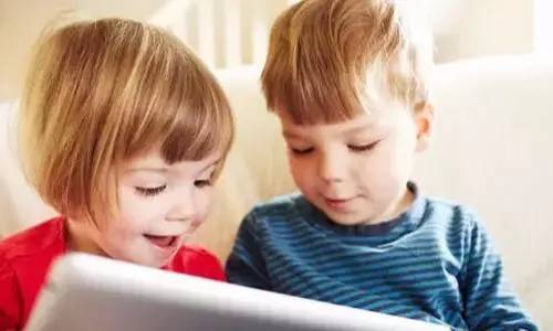 做到这两件事，孩子玩手机、IPAD也不会毁眼睛！