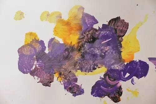 当孩子向你展示他的画作时，不要和他说这样的话