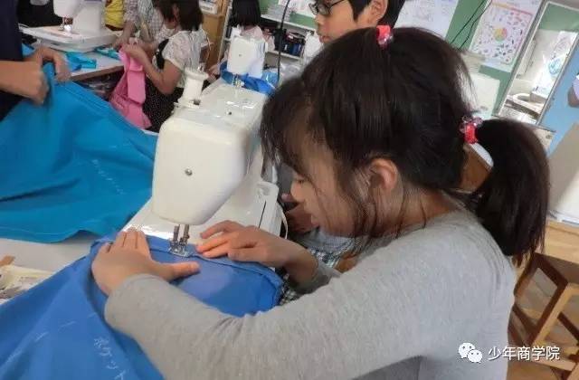 日本学生把穿衣打扮视为必修课？“服育”原来如此重要